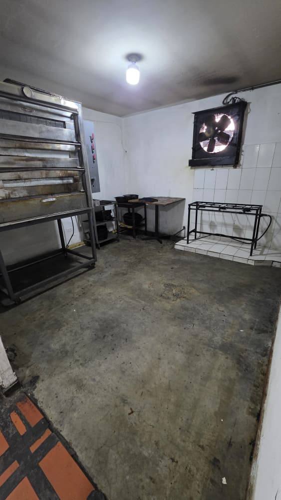 Punto comercial de pizzería, foto 8 de 8